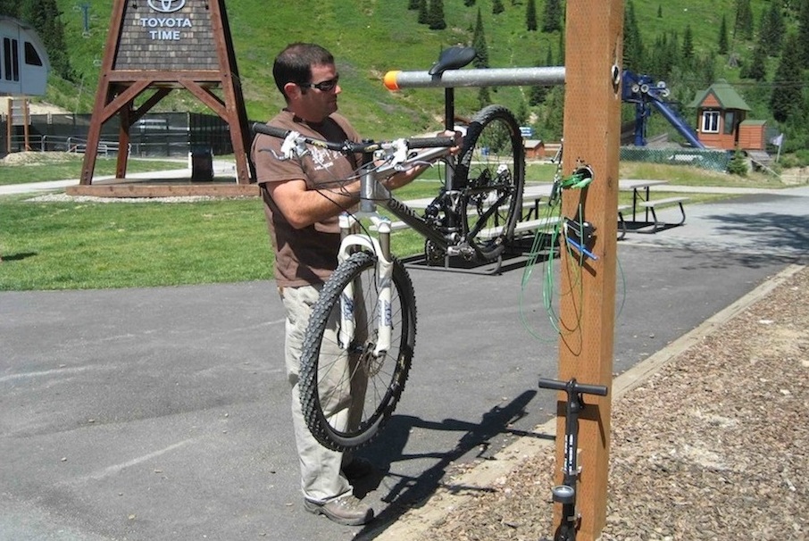 bike wash stand